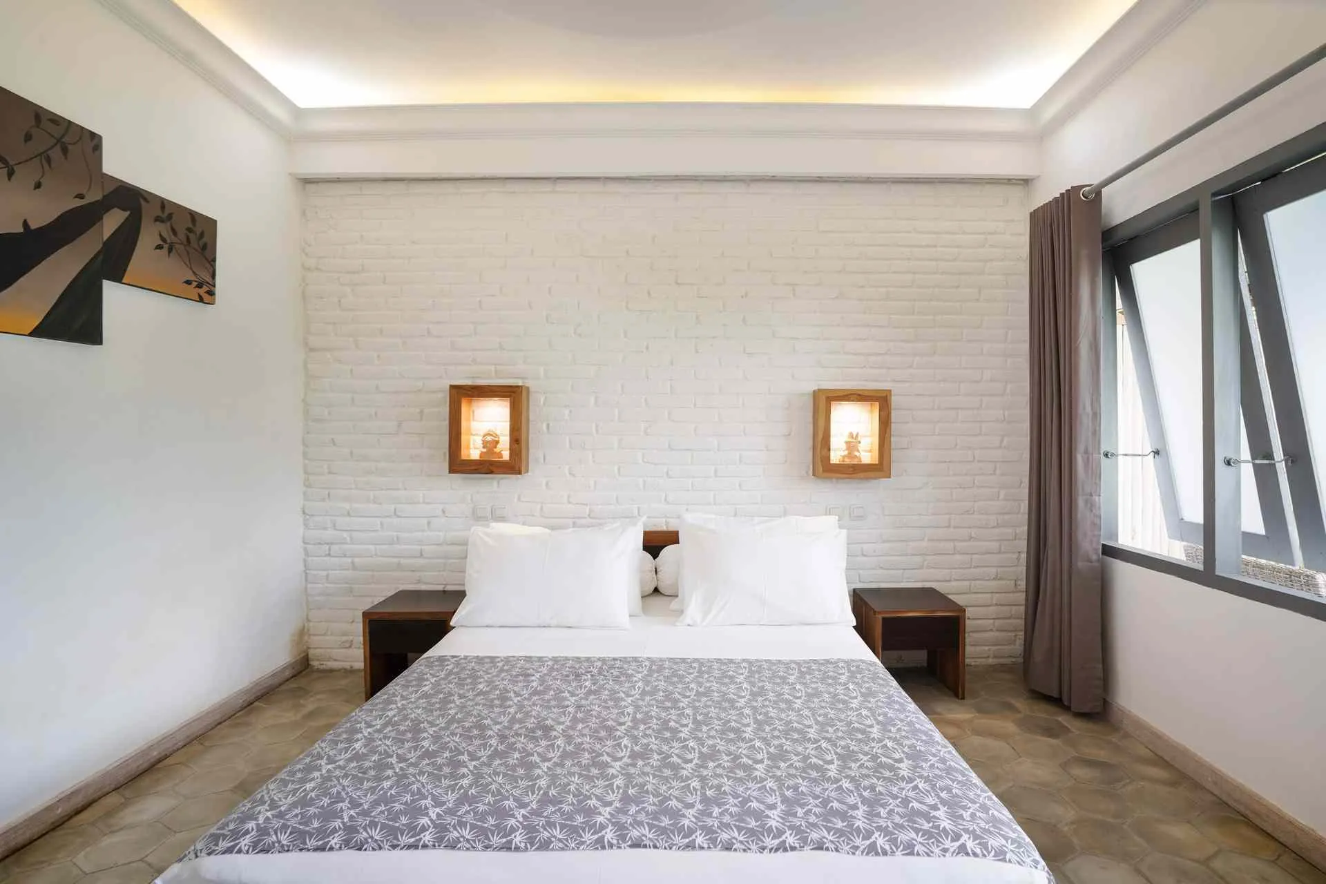 Main bedroom.